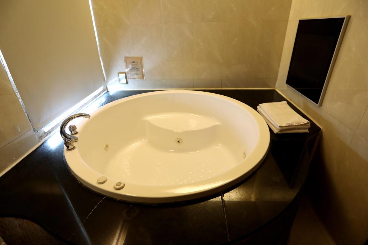 Hua Jia Motel Tainan Eksteriør bilde