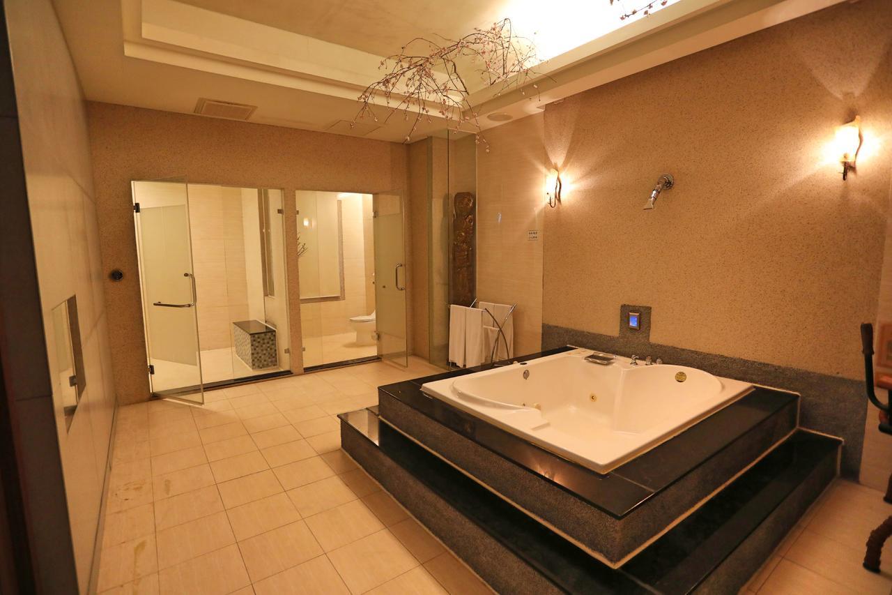 Hua Jia Motel Tainan Eksteriør bilde